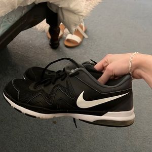 Nike shoes never worn